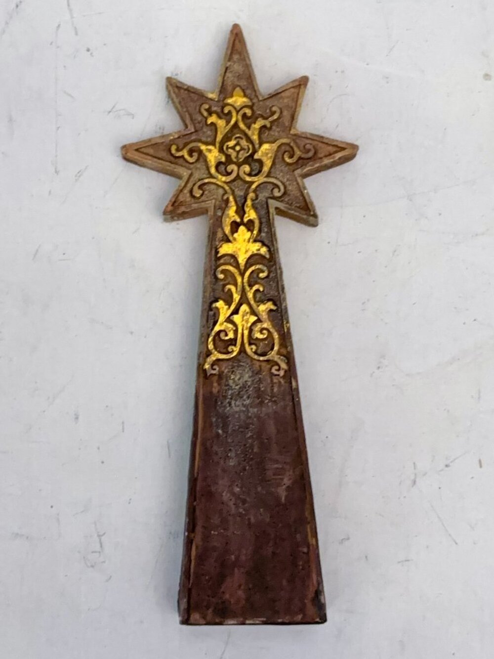 VTG Wooden Star of Bethlehem with Gold Leaf Detail Stands 8" Tall